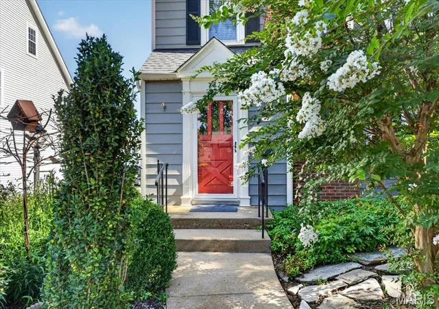 Photo 4 of Sale Pending at 237 Peeke Ave, Saint Louis, MO 63122 | MLS# MIS26060093 | Listing updated on 2026-09-17