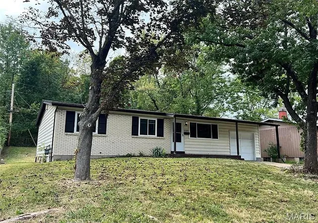 Single family home for sale at 5319 Grove Ave, Saint Louis, MO 63135 | MLS# MIS26060142