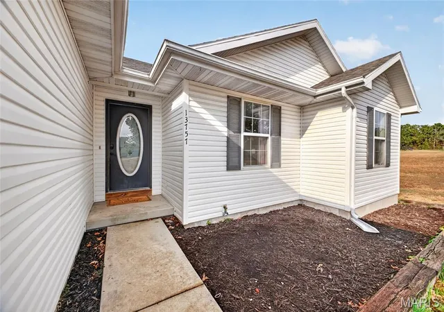 Photo 3 of Single family home for sale at 13757 Grouse Ln, Lebanon, MO 65536 | MLS# MIS26060143 | Listing updated on 2026-09-17