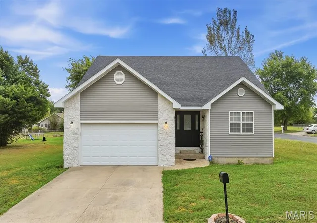 Photo 2 of Single family home for sale at 700 M Robin Rd, Mountain Grove, MO 65711 | MLS# MIS26060173 | Listing updated on 2026-09-17