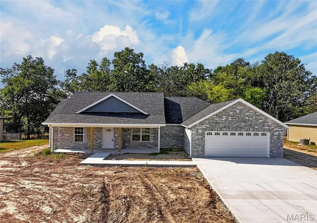 Photo 1 of Single family home for sale at 1100 Daytona Dr, Lebanon, MO 65536 | MLS# MIS26060190 | Listing updated on 2026-09-17