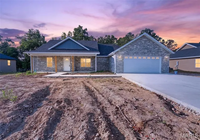 Photo 2 of Single family home for sale at 1100 Daytona Dr, Lebanon, MO 65536 | MLS# MIS26060190 | Listing updated on 2026-09-17