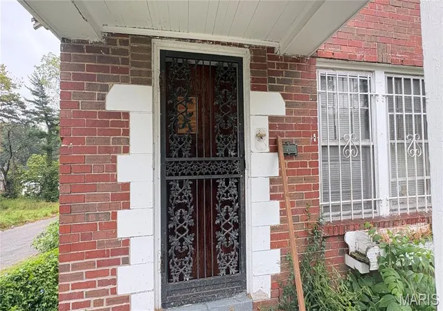 Single family home for sale at 5598 Floy Ave, Saint Louis, MO 63136 | MLS# MIS26060206