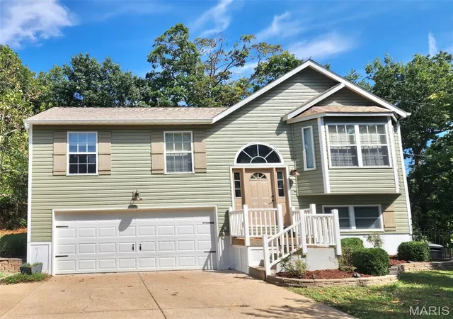 Photo 1 of Single family home for sale at 3605 N Meadow Ml Dr, Arnold, MO 63010 | MLS# MIS26060232 | Listing updated on 2026-10-05