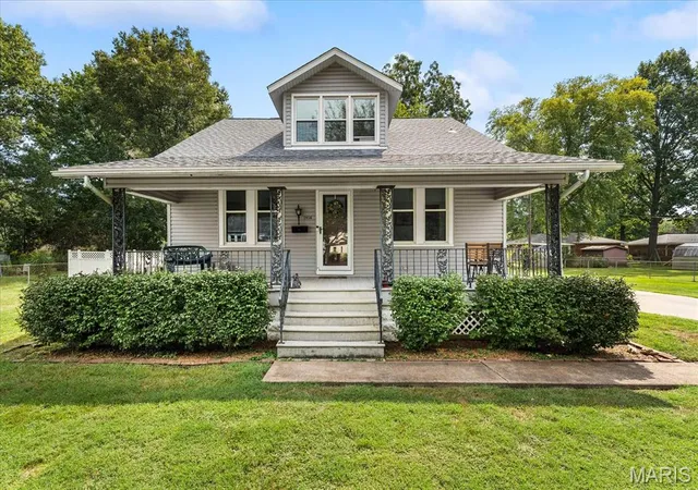 Photo 1 of Single family home for sale at 1916 N Charles St, Belleville, IL 62221 | MLS# MIS26060262 | Listing updated on 2026-09-22