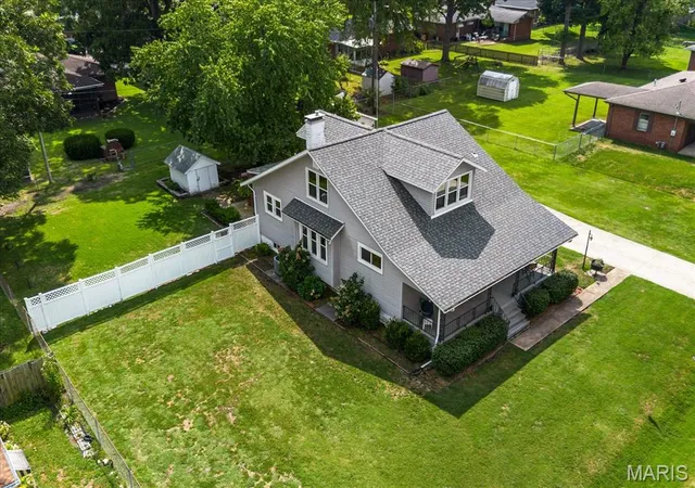 Photo 3 of Single family home for sale at 1916 N Charles St, Belleville, IL 62221 | MLS# MIS26060262 | Listing updated on 2026-09-22