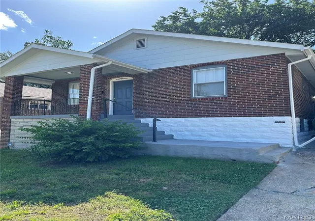 Photo 2 of Single family home for sale at 8347 Octavia Ave, Saint Louis, MO 63136 | MLS# MIS26060301 | Listing updated on 2026-09-17