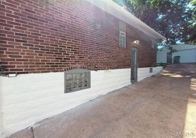 Photo 4 of Single family home for sale at 8347 Octavia Ave, Saint Louis, MO 63136 | MLS# MIS26060301 | Listing updated on 2026-09-17