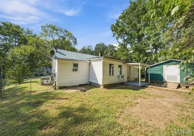 Photo 21 of Sale Pending at 710 West St, Poplar Bluff, MO 63901 | MLS# MIS26060394 | Listing updated on 2026-10-19