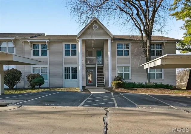 Photo 2 of Condo for sale at 929 Sugar Lake Ct #7, Saint Peters, MO 63376 | MLS# MIS26060399 | Listing updated on 2026-09-18