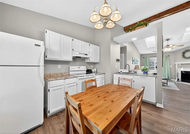 Photo 4 of Condo for sale at 929 Sugar Lake Ct #7, Saint Peters, MO 63376 | MLS# MIS26060399 | Listing updated on 2026-10-03