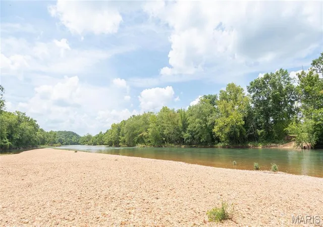 Photo 3 of Single family home for sale at 211 Ripley 142e 2b, Doniphan, MO 63935 | MLS# MIS26060459 | Listing updated on 2026-09-18