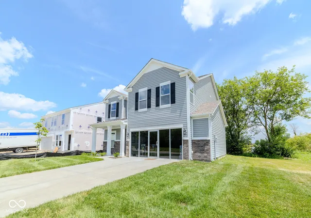Photo 2 of Single family home for sale at 2310 N Liberty Lakes Dr, Greensburg, IN 47240 | MLS# 22025782 | Listing updated on 2026-10-06