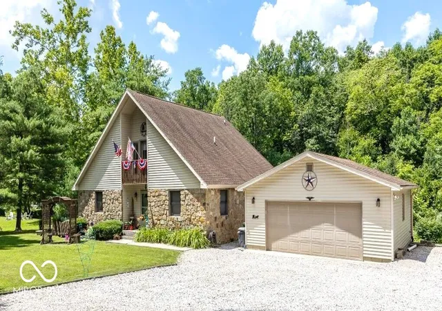 Photo 1 of Single family home for sale at 8546 N Chickadee Dr, Morgantown, IN 46160 | MLS# 22050500 | Listing updated on 2026-09-17