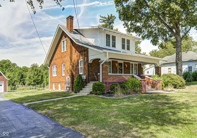 Photo 1 of Single family home for sale at 1000 S Jackson St, Greencastle, IN 46135 | MLS# 22061893 | Listing updated on 2026-09-08