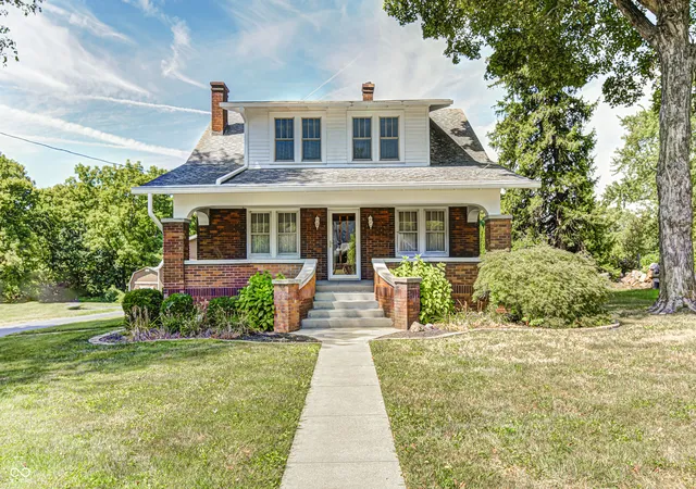 Photo 3 of Single family home for sale at 1000 S Jackson St, Greencastle, IN 46135 | MLS# 22061893 | Listing updated on 2026-09-08