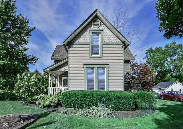Photo 1 of Single family home for sale at 610 N Rangeline Rd, Carmel, IN 46032 | MLS# 22068157 | Listing updated on 2026-09-16