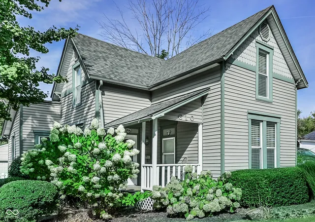 Photo 2 of Single family home for sale at 610 N Rangeline Rd, Carmel, IN 46032 | MLS# 22068157 | Listing updated on 2026-09-16