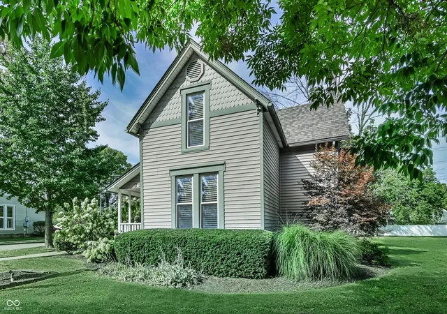 Photo 3 of Single family home for sale at 610 N Rangeline Rd, Carmel, IN 46032 | MLS# 22068157 | Listing updated on 2026-09-16