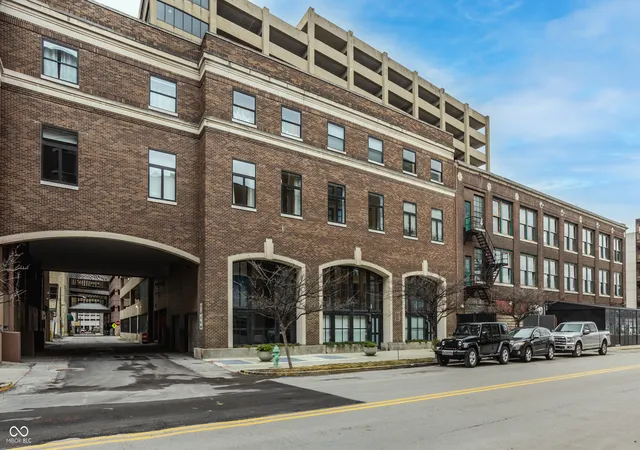 Condo for sale at 350 N Meridian St #A303, Indianapolis, IN 46204 | MLS# 22085919