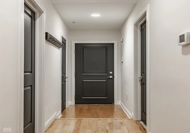 Photo 4 of Condo for sale at 350 N Meridian St #A303, Indianapolis, IN 46204 | MLS# 22085919 | Listing updated on 2026-10-16
