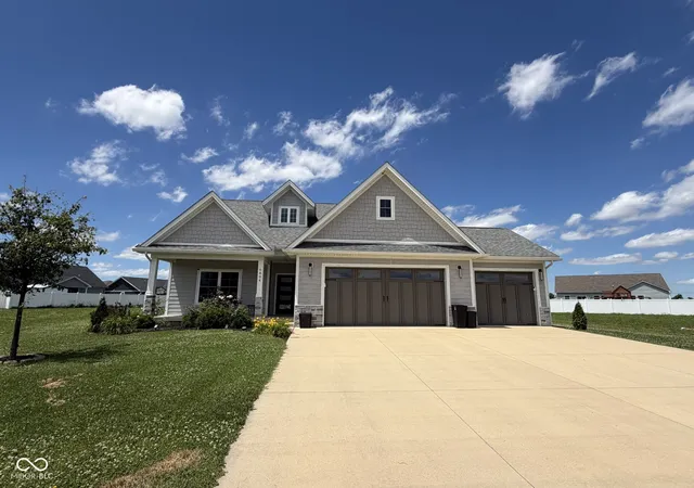 Photo 2 of Single family home for sale at 6804 Sunflower Ct, Seymour, IN 47274 | MLS# 22089822 | Listing updated on 2026-09-08