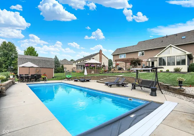 Photo 3 of Single family home for sale at 214 Yorkshire Blvd W, Indianapolis, IN 46229 | MLS# 22092161 | Listing updated on 2026-10-06