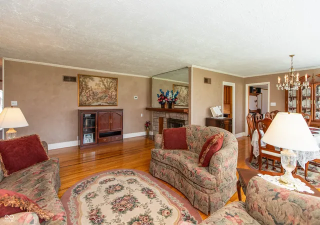 Photo 3 of Sale Pending at 831 North Dr, Seymour, IN 47274 | MLS# 22092167 | Listing updated on 2026-09-09