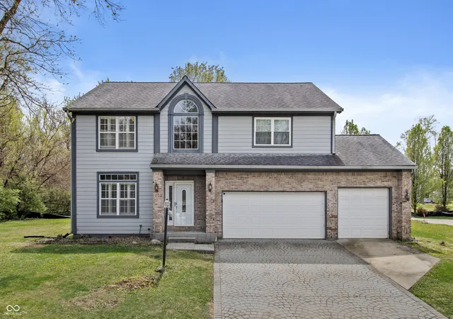 Photo 1 of Single family home for sale at 8754 Nora Woods Dr, Indianapolis, IN 46240 | MLS# 22094534 | Listing updated on 2026-09-08