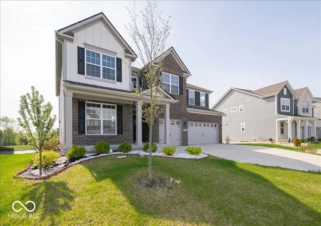 Photo 2 of Single family home for sale at 5481 Landing Pl Ln, Noblesville, IN 46062 | MLS# 22094846 | Listing updated on 2026-09-30