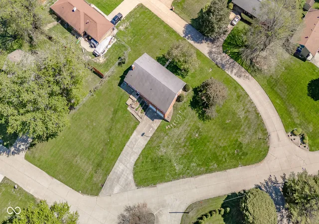 Photo 3 of Sale Pending at 1016 Brunswick Way, Anderson, IN 46012 | MLS# 22097073 | Listing updated on 2026-09-30