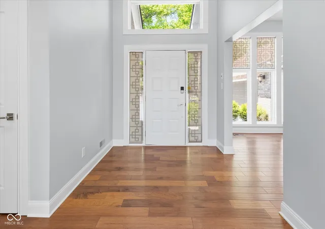 Photo 4 of Single family home for sale at 8631 Bay Colony Dr, Indianapolis, IN 46234 | MLS# 22097648 | Listing updated on 2026-09-16