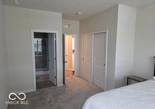 Photo 4 of Single family home for sale at 852 Cowley Dr, Westfield, IN 46074 | MLS# 22098501 | Listing updated on 2026-09-17
