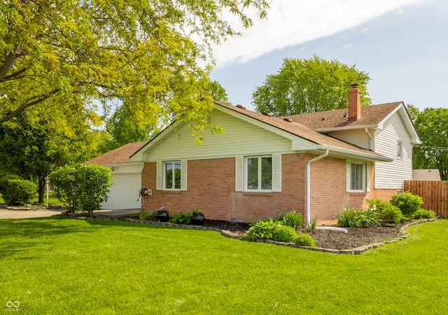 Photo 2 of Single family home for sale at 745 N Madison St, Fortville, IN 46040 | MLS# 22098616 | Listing updated on 2026-09-18