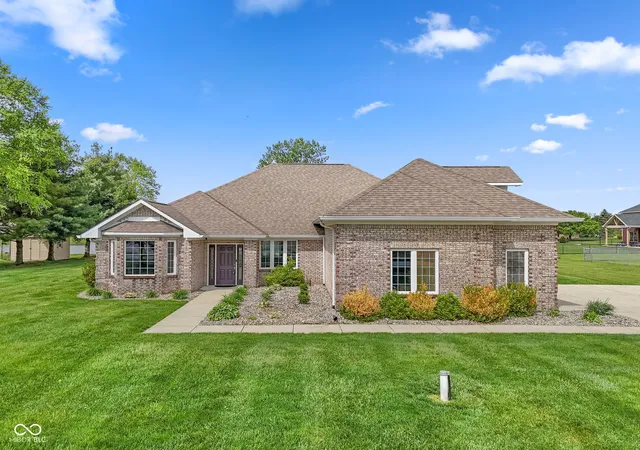 Single family home for sale at 4814 S 550 West, New Palestine, IN 46163 | MLS# 22098995