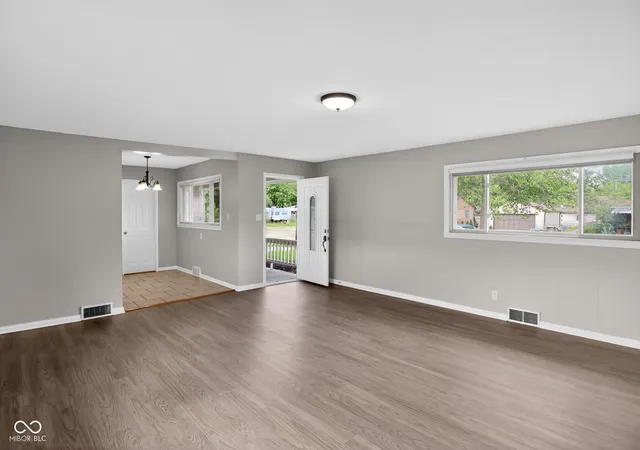 Photo 3 of Single family home for sale at 322 Meadow Ln, Plainfield, IN 46168 | MLS# 22099855 | Listing updated on 2026-09-17