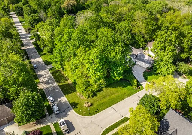 Photo 4 of Land for sale at 0 Chase Oak Ct, Zionsville, IN 46077 | MLS# 22100603 | Listing updated on 2026-09-09