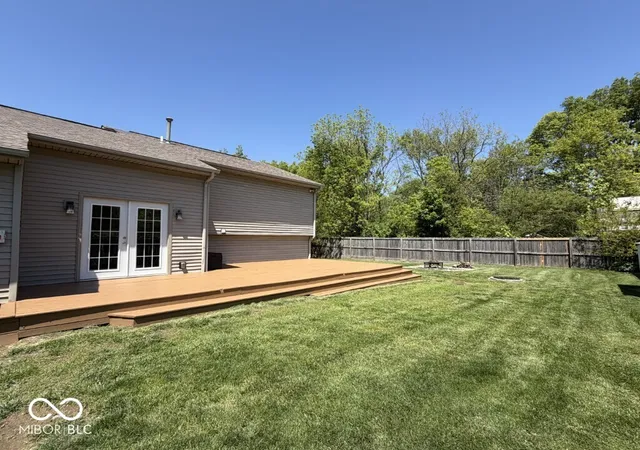 Photo 4 of Single family home for sale at 1006 E Walnut St, Frankton, IN 46044 | MLS# 22100758 | Listing updated on 2026-09-16