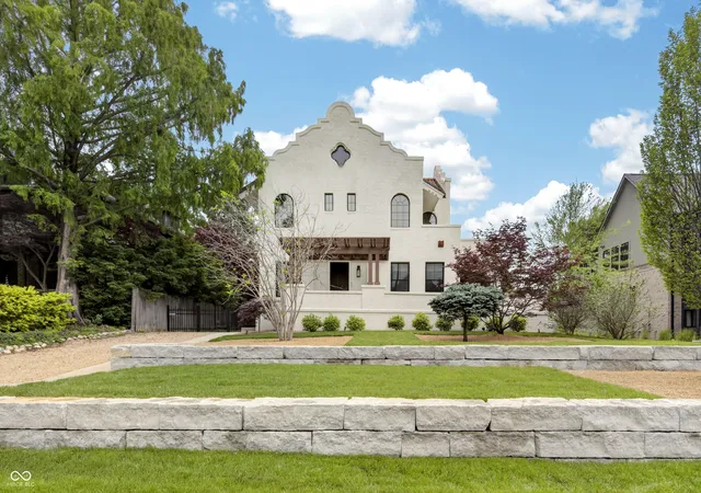 Photo 1 of Single family home for sale at 3159 N Pennsylvania St, Indianapolis, IN 46205 | MLS# 22101762 | Listing updated on 2026-10-26