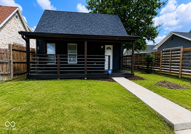 Photo 1 of Single family home for sale at 915 Saint Paul St, Indianapolis, IN 46203 | MLS# 22102540 | Listing updated on 2026-09-18