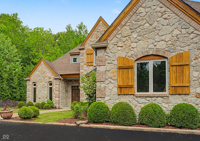 Photo 4 of Single family home for sale at 12980 W Mount Healthy Rd, Columbus, IN 47201 | MLS# 22103652 | Listing updated on 2026-09-18
