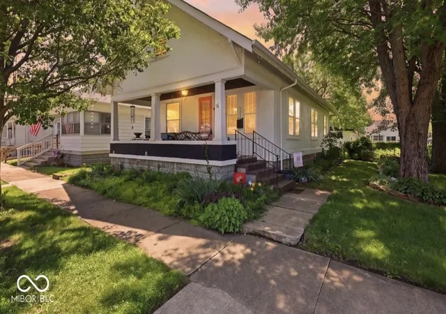 Photo 1 of Sale Pending at 525 W Mechanic St, Shelbyville, IN 46176 | MLS# 22104196 | Listing updated on 2026-09-16