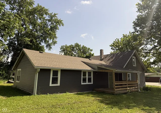 Photo 3 of Single family home for sale at 7800 S Mooresville Rd, Indianapolis, IN 46183 | MLS# 22104264 | Listing updated on 2026-09-08