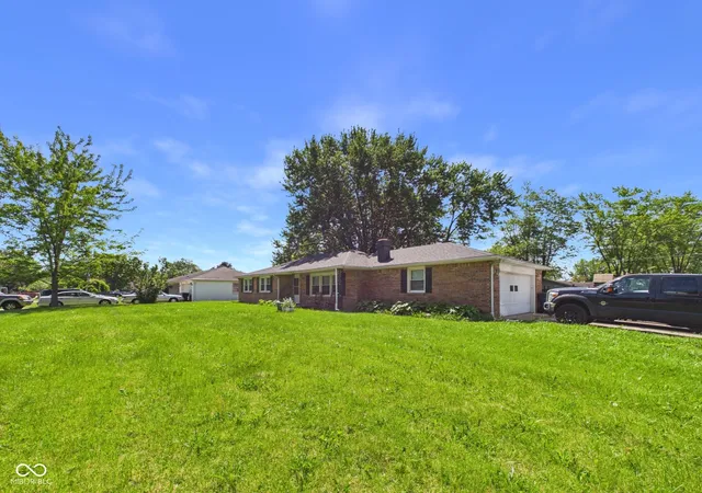 Photo 2 of Single family home for sale at 3403 Debra Dr, Anderson, IN 46012 | MLS# 22104896 | Listing updated on 2026-09-08