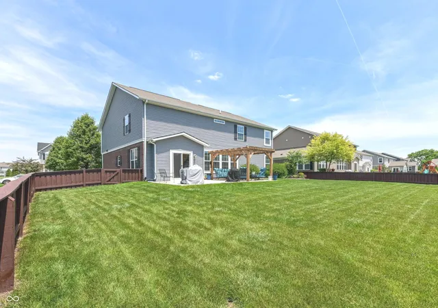 Photo 3 of Sale Pending at 5583 W Port Dr, Mc Cordsville, IN 46055 | MLS# 22105206 | Listing updated on 2026-10-01