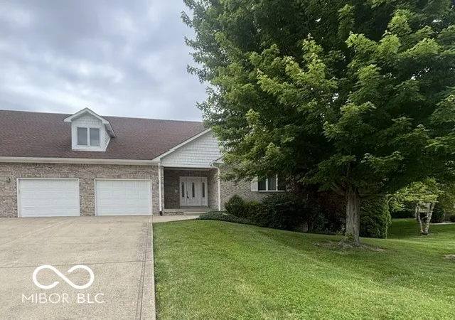 Photo 1 of Sale Pending at 1761 Walnut Tr, Greenfield, IN 46140 | MLS# 22105537 | Listing updated on 2026-10-02