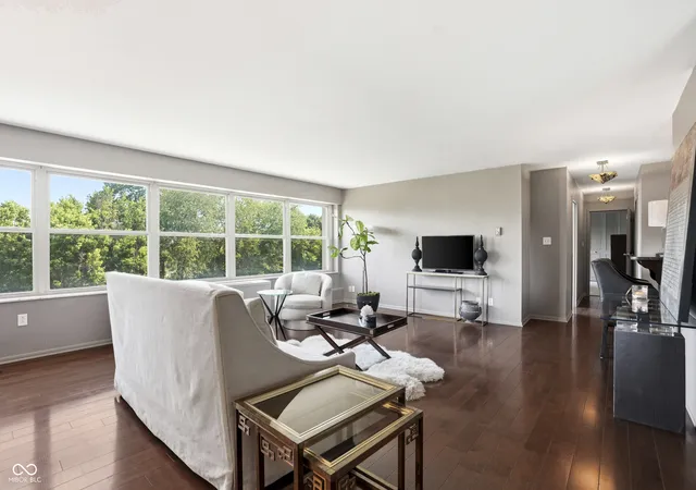 Photo 2 of Condo for sale at 25 E 40th Street #APT 6B, Indianapolis, IN 46205 | MLS# 22105776 | Listing updated on 2026-09-25