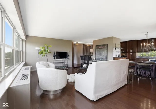Photo 3 of Condo for sale at 25 E 40th Street #APT 6B, Indianapolis, IN 46205 | MLS# 22105776 | Listing updated on 2026-09-25