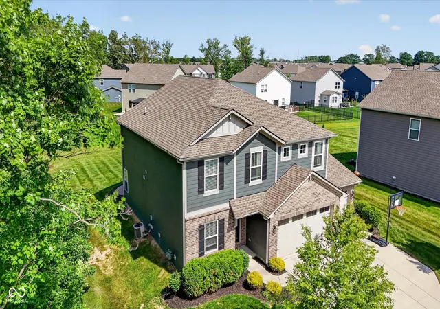 Photo 3 of Sale Pending at 9863 Gaylen Ct, Fishers, IN 46040 | MLS# 22106260 | Listing updated on 2026-09-08