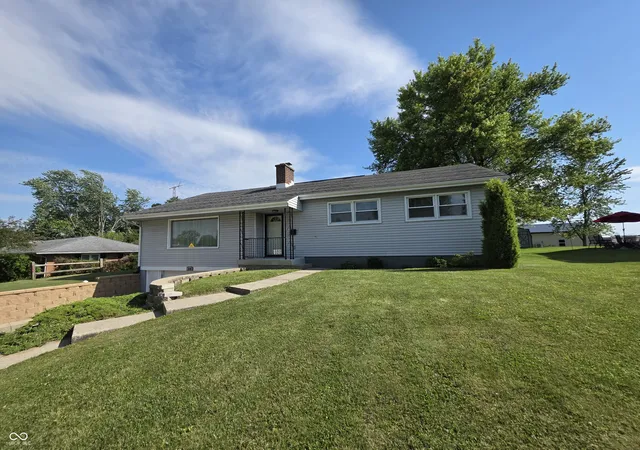 Photo 2 of Single family home for sale at 1141 Sugar Hl Dr, Rushville, IN 46173 | MLS# 22106561 | Listing updated on 2026-09-18